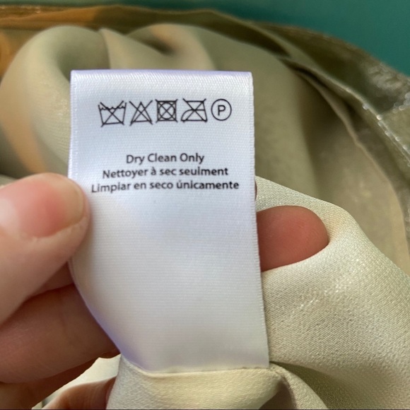 Rachel Zoe women’s gold sleeveless blouse in size 4 - Picture 8 of 8